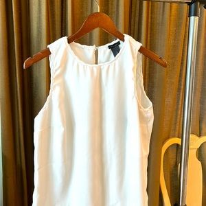 ANN TAYLOR BEAUTIFUL BLOUSE